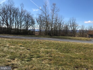 124 Buckingham Dr, Chambersburg, PA 17201 - photo 4