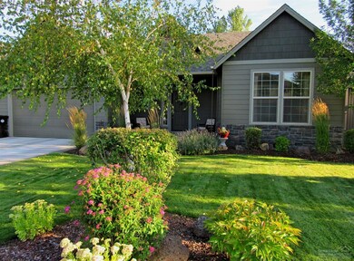 1524 NW Teakwood Ln, Redmond, OR 97756 - photo 6