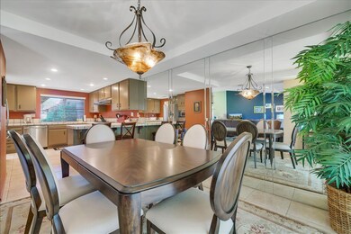31 CAN dining