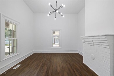 13-210 W Hill St