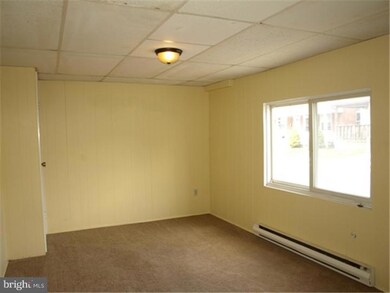 38 E 2nd St, Lansdale, PA 19446 - photo 4