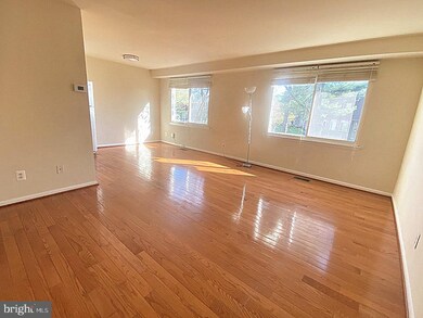 246 W Deer Park Rd unit 29C, Gaithersburg, MD 20877 - photo 4