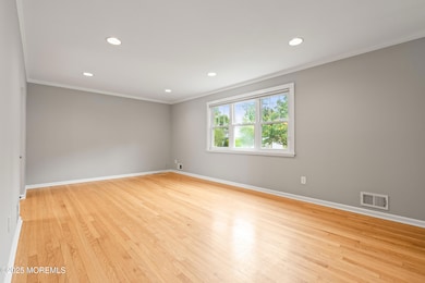 183 Crestview Dr, Middletown, NJ 07748 - photo 4