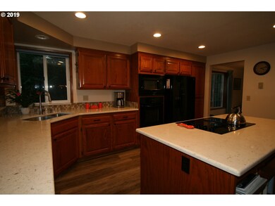 2270 23rd St, Florence, OR 97439 - photo 7