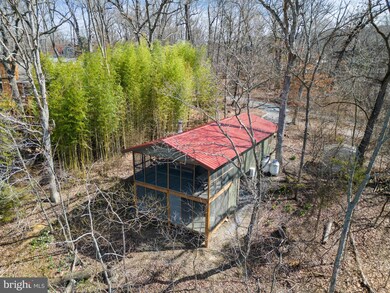 303 Long Leaf Ln, Harpers Ferry, WV 25425 - photo 4