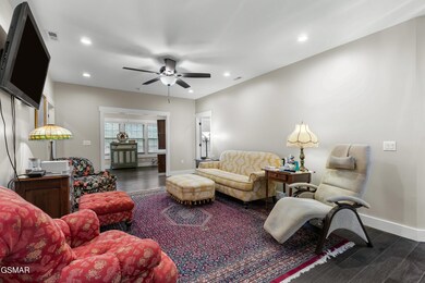 005-3014VillaCreeksideDrive-Dandridge-TN