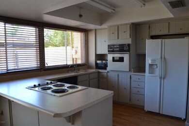 1728 E. Ellis