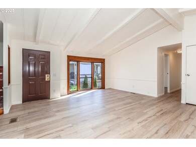 7455 SE King Rd unit 53, Portland, OR 97222 - photo 3