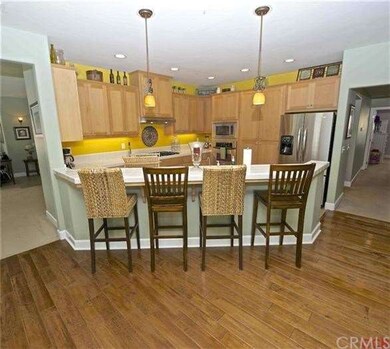 THE KITCHEN BAR!