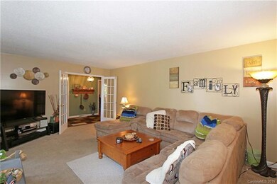 1009 Wood St, Statesville, NC 28677 - photo 7