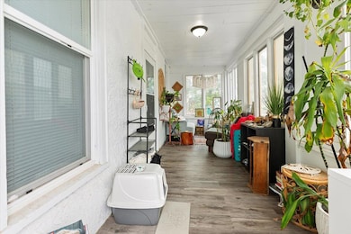 02-107 S 4th St_002