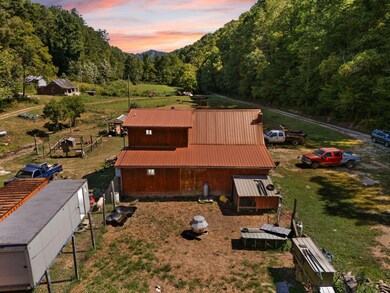 270 Left Fork Holly Rd, Sextons Creek, KY 40983 - photo 7