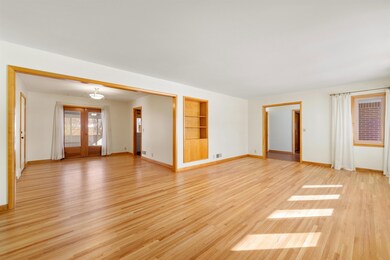 Living Room-Dining room