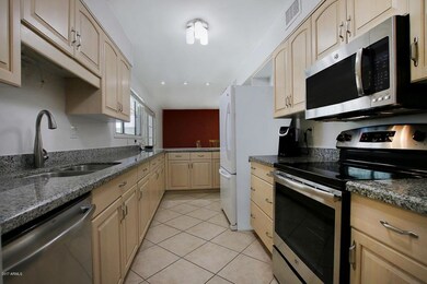 10751 W Thunderbird Blvd Sun-large-015-2