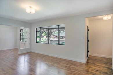 03_4013_E_Cambridge_Ave__03_mls
