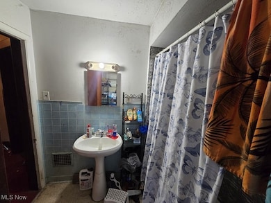 1839 Genesee St, Toledo, OH 43605 - photo 7