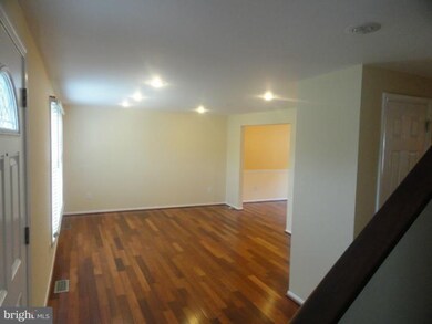 12614 Pinecrest Rd, Herndon, VA 20171 - photo 2