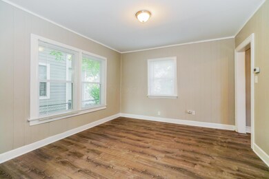 5 Family Room