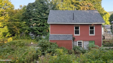 9 Railroad Ave, Great Barrington, MA 01230 - photo 3