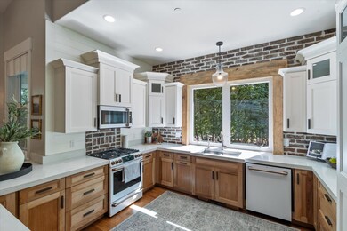 06-Kitchen