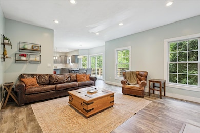 12-7987-36th-St-SE-Ada-MI-49301-WindowSt