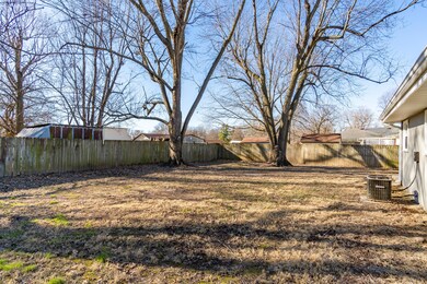 2642 E Meadowmere St-33