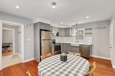 36 Campbell St, Woburn, MA 01801 - photo 4