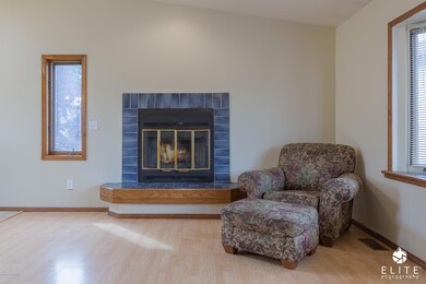 8541GordonCir(14of21)