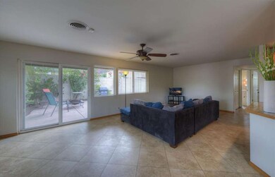003_Living Room