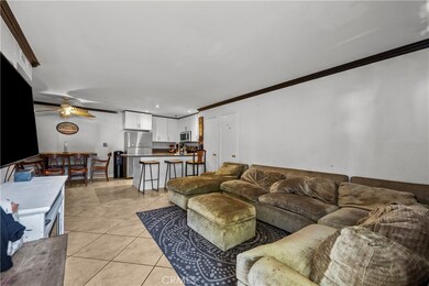 25031 Peachland Ave unit 167, Newhall, CA 91321 - photo 3