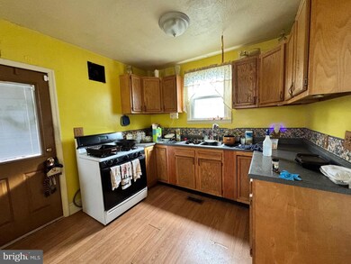 1312 Poplar Ave, Halethorpe, MD 21227 - photo 7