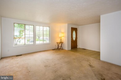 4411 Hallfield Manor Dr, Nottingham, MD 21236 - photo 7