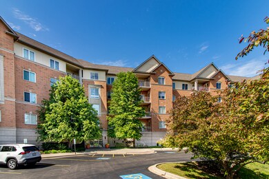 Turnberry unit 107, Buffalo Grove, IL 60089 - photo 2