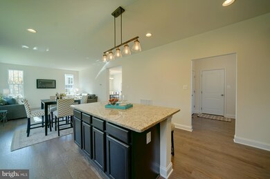 9607 Patuxent Overlook Dr, Laurel, MD 20723 - photo 5