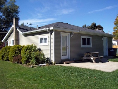 408 S Clay St, Sturgis, MI 49091 - photo 4