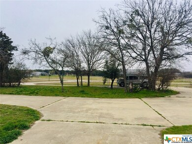 611 Whispering Oaks Dr, Copperas Cove, TX 76522 - photo 6