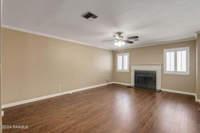 5-web-or-mls-3500 E Simcoe 72-5
