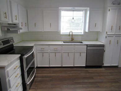 1211 Montgomery St, Wichita Falls, TX 76302 - photo 7