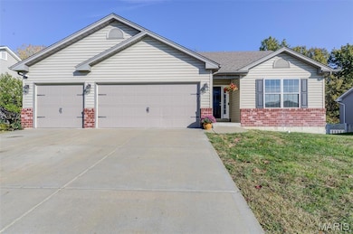 113 Auburn Ct, Wright City, MO 63390 - photo 2