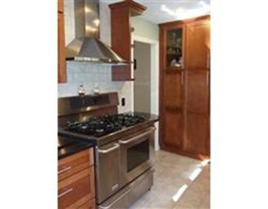 63 Cottage St unit 6, Newton Upper Falls, MA 02464 - photo 5