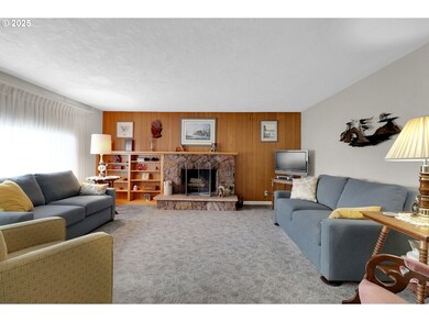 1448 Cheek St, Springfield, OR 97477 - photo 7