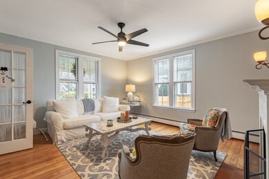 131 Maple St, West Roxbury, MA 02132 - photo 7