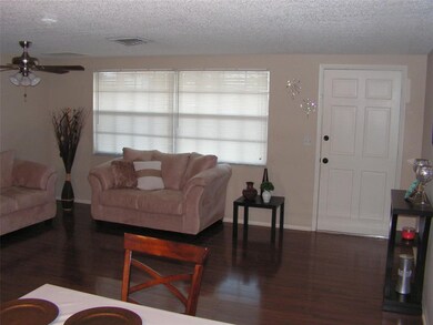 Living Room Vynal floors