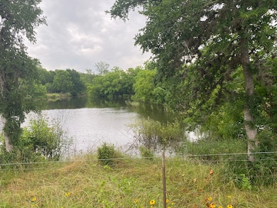 0 I-10 Frontage Evans unit 30203479, Alleyton, TX 78935 - photo 3