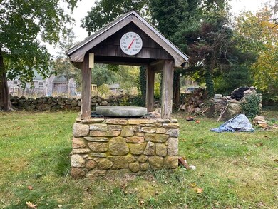 499 Drift Rd, Westport, MA 02790 - photo 3