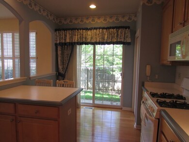 512 Timber Trail Ct, Naperville, IL 60565 - photo 5