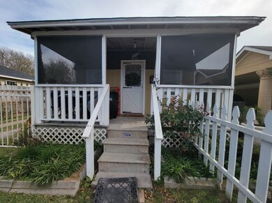 7700 Bauman Rd, Houston, TX 77022 - photo 2