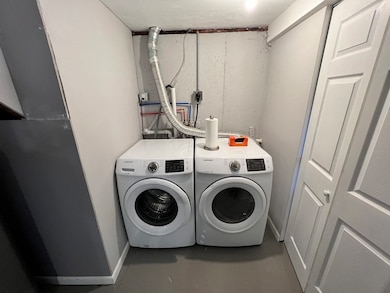 8 Oakland St, Watertown, MA 02472 - photo 6