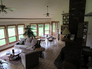 541 Roberts Rd, Nazareth, PA 18064 - photo 2