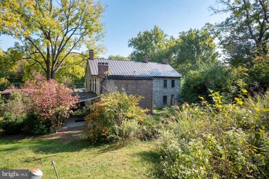 2820 Farr Rd, Allentown, PA 18103 - photo 3